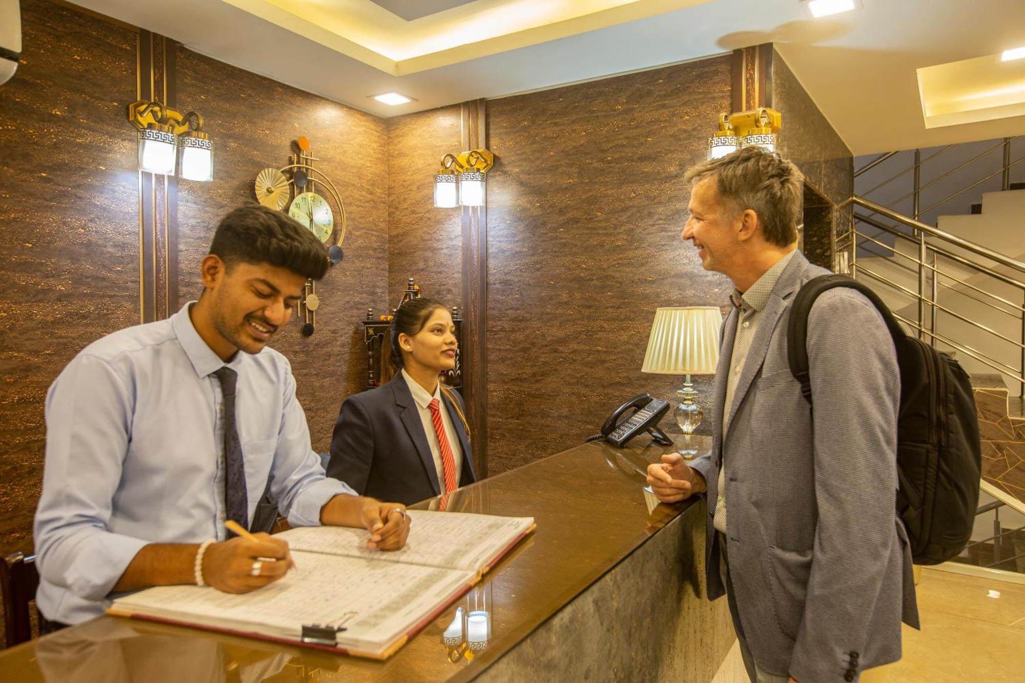 Hotel The Prithvi Near Delhi Airport New Delhi Eksteriør bilde